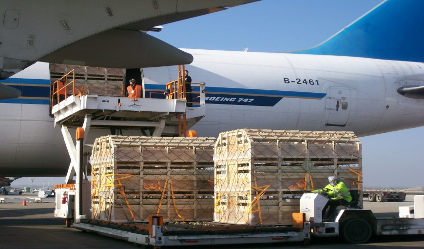 蓬莱到美国空运公司